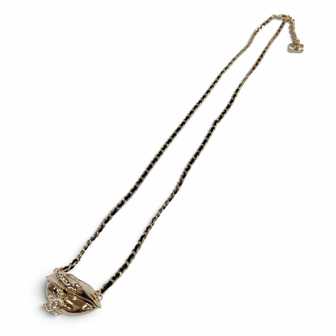 Excellent CHANEL COCO Mark Lip Motif Rhinestone Mirror Chain Necklace gold B23S