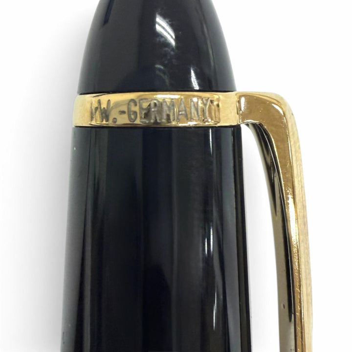Excellent MONTBLANC fountain pen Meisterstück white star black 14K mens