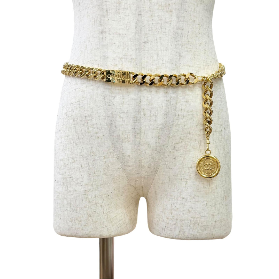 Great CHANEL belt COCO Mark coin motif with logo chain gold ー Women 94P