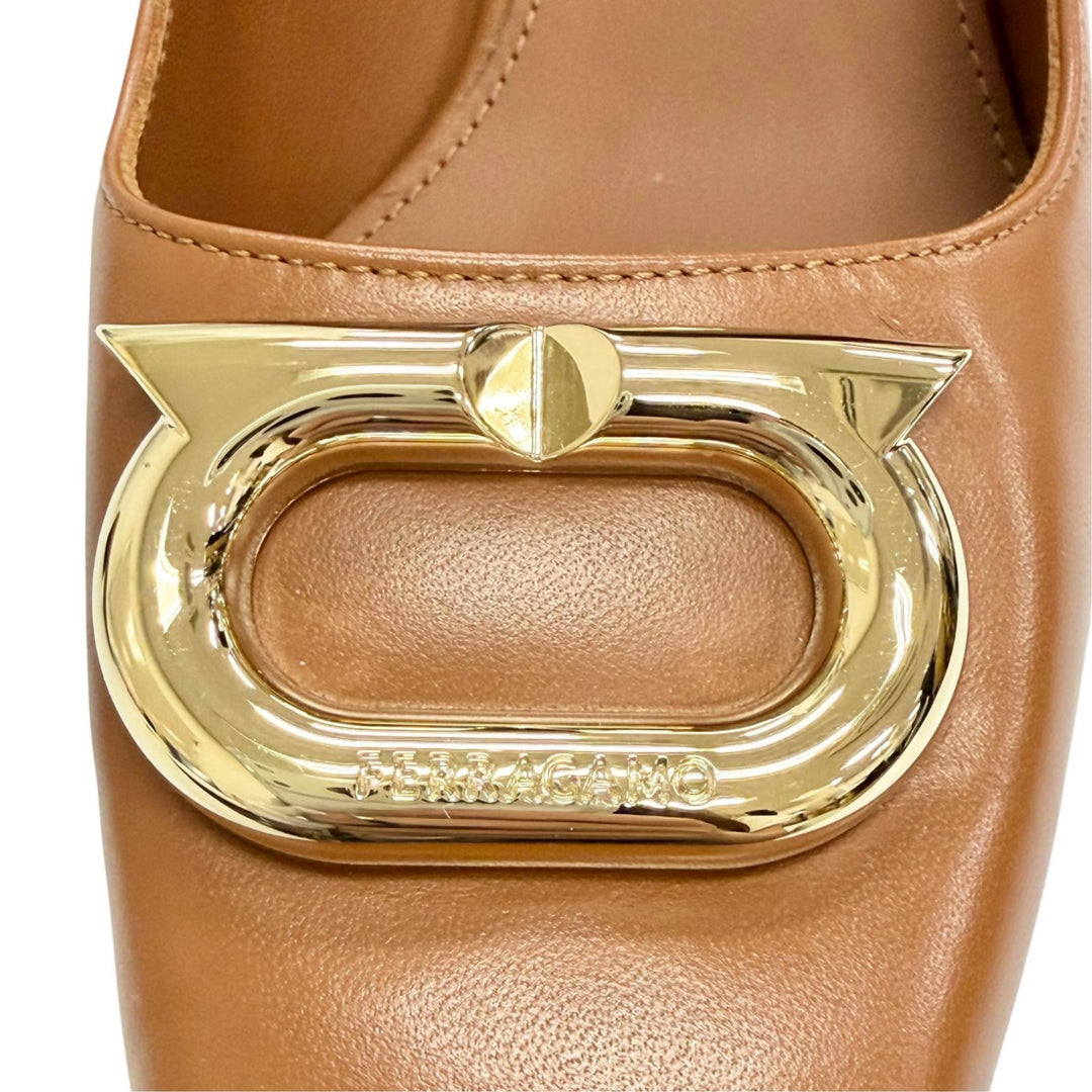 Pristine FERRAGAMO pumps Gancini logo Metal square toe leather shoes Brown 6.5