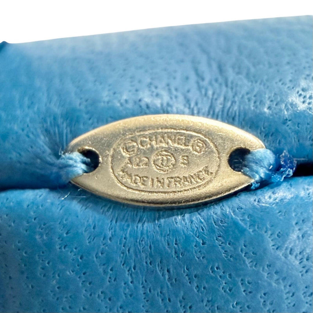 Pristine CHANEL COCO Mark Ribbon Chain Scrunchie blue leather AA8258 A22S