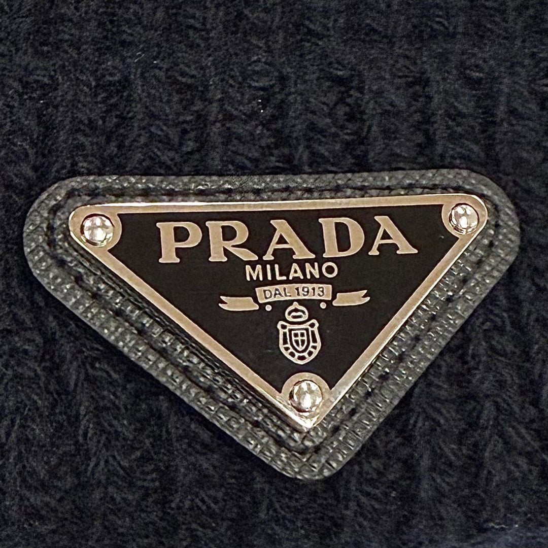 Great PRADA Knit cap Triangle logo, triangular plate, hat Virgin wool L UMD489