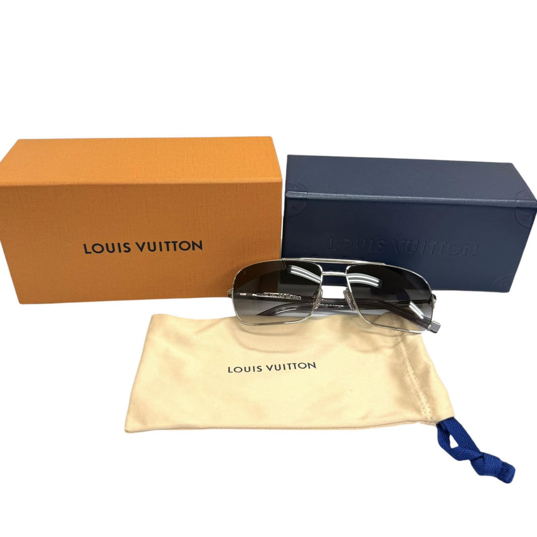 Excellent LOUIS VUITTON Sunglasses Attitude Current product Argent