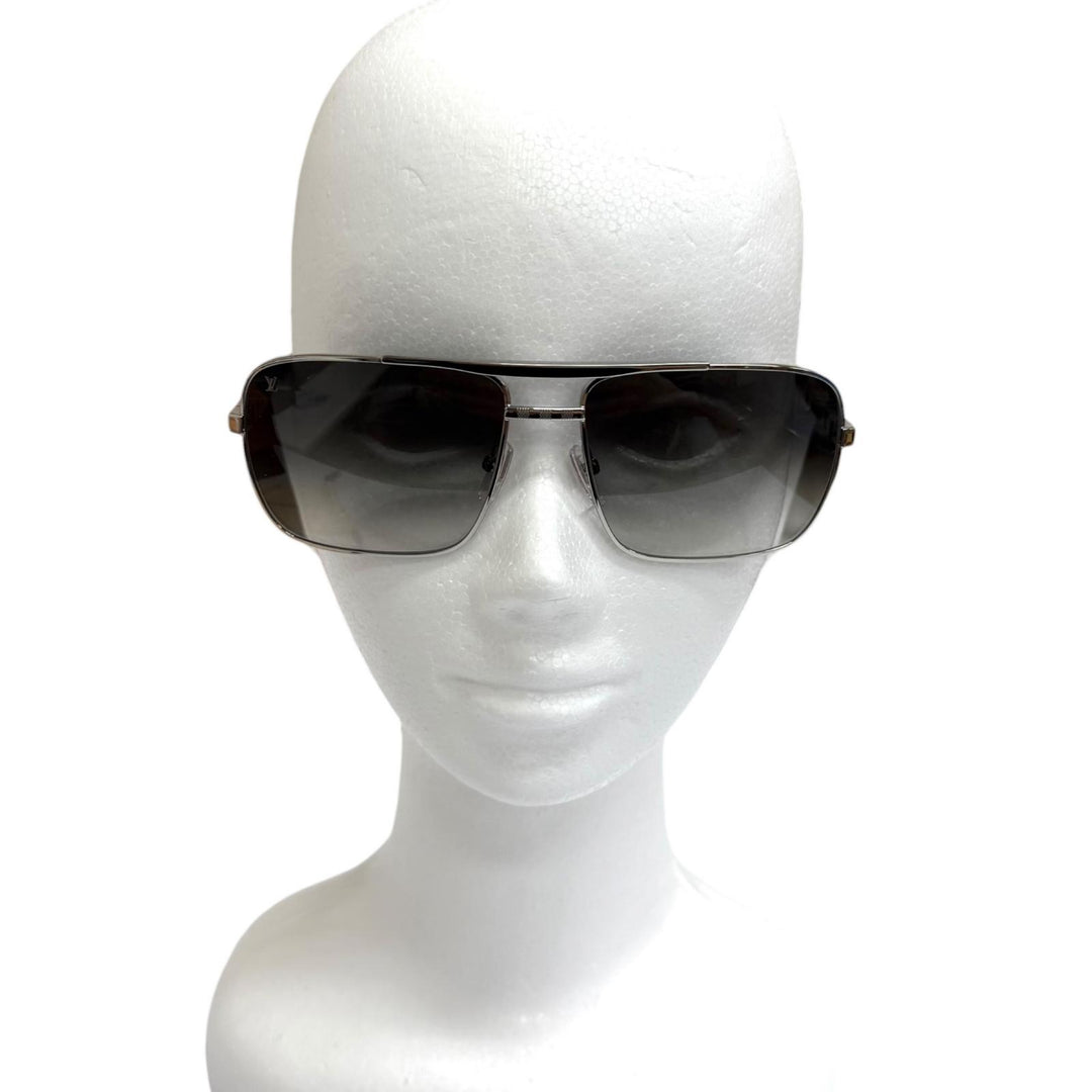 Excellent LOUIS VUITTON Sunglasses Attitude Current product Argent