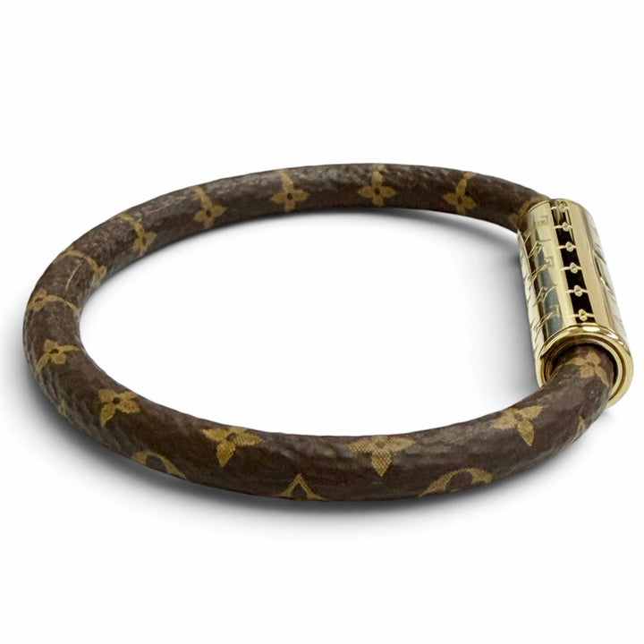Excellent LOUIS VUITTON bracelet LV Confidential Monogram canvas Women M8274F
