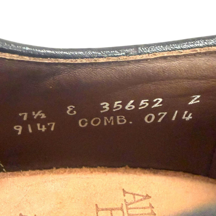 Pristine AllenEdmonds Dress shoes MacNeil Wingtip full brogue with vertical logo
