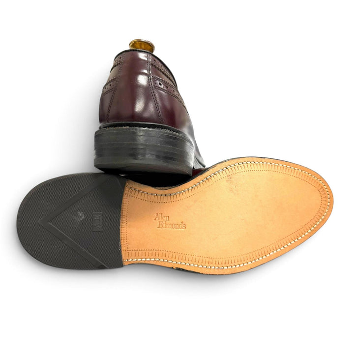 Pristine AllenEdmonds Dress shoes MacNeil Wingtip full brogue with vertical logo