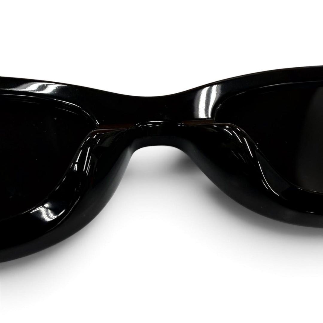 Great GENTLE MONSTER sunglasses TAMBU Oval frame, rectangular design black mens