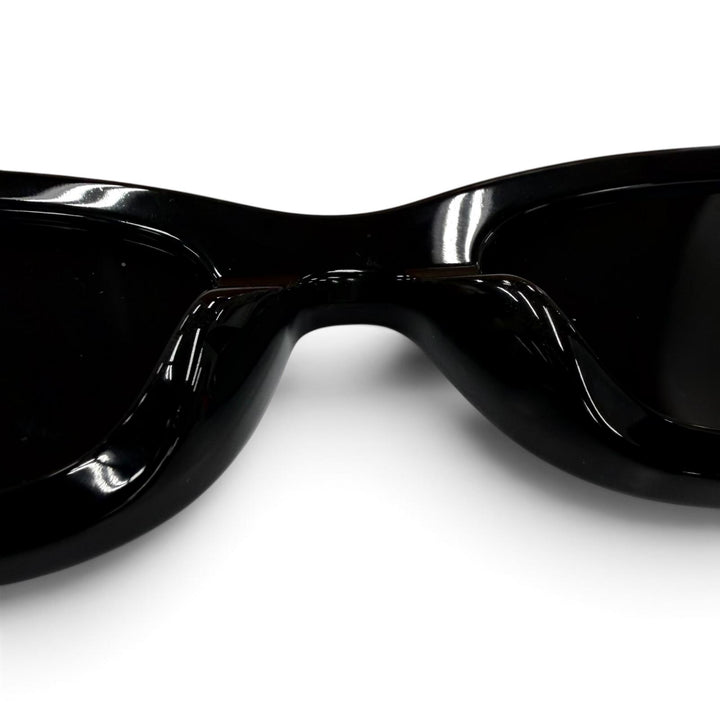 Great GENTLE MONSTER sunglasses TAMBU Oval frame, rectangular design black mens