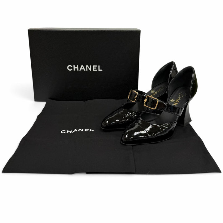Great CHANEL pumps black Patent leather Women 36.5 G39048