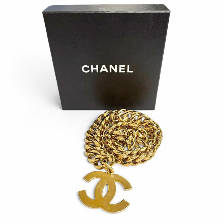 Great CHANEL belt COCO Mark Chain gold Women 93A