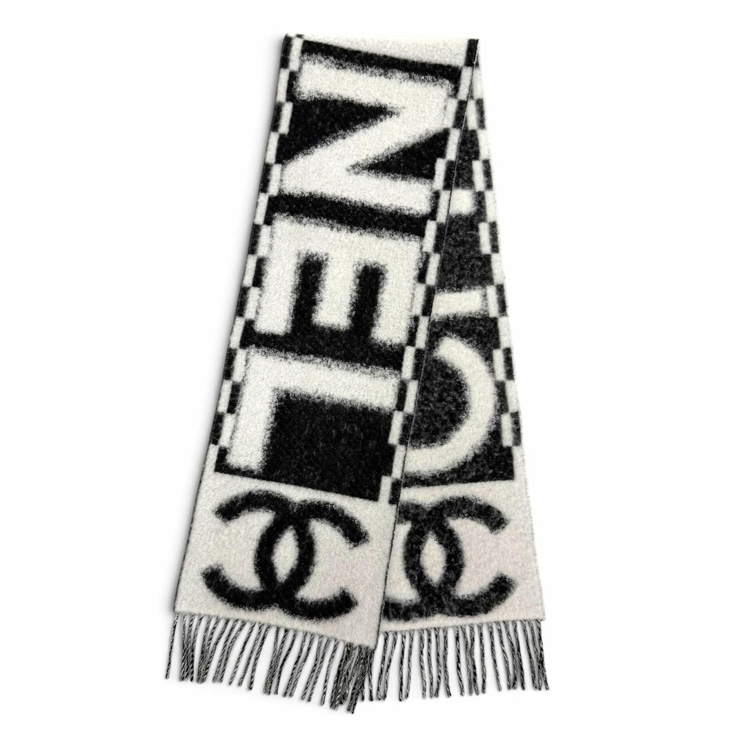Great CHANEL Scarf COCO Mark logo design fringe white cashmere Women AAA478