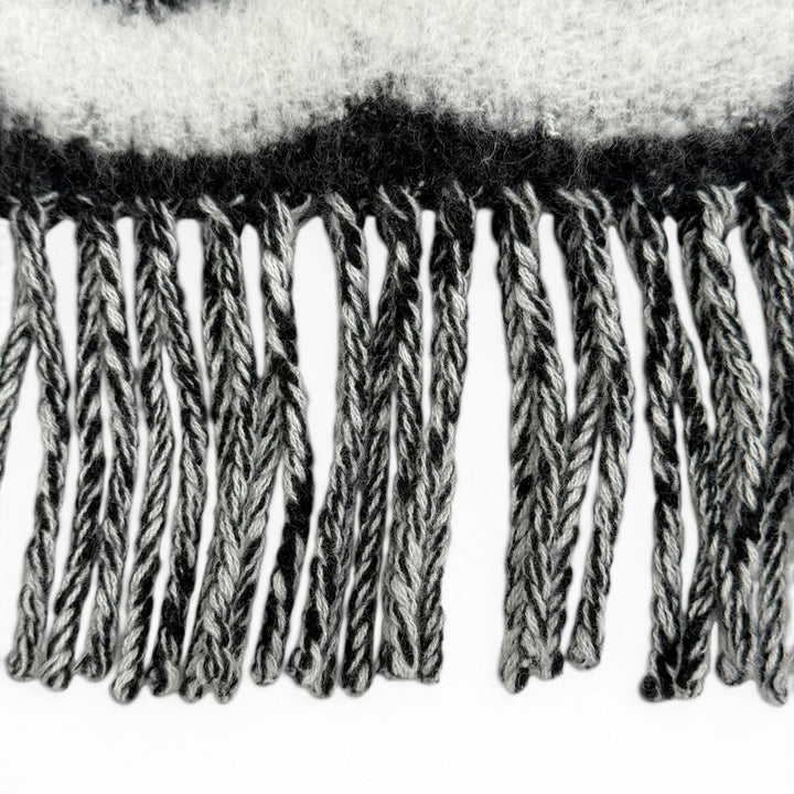 Great CHANEL Scarf COCO Mark logo design fringe white cashmere Women AAA478