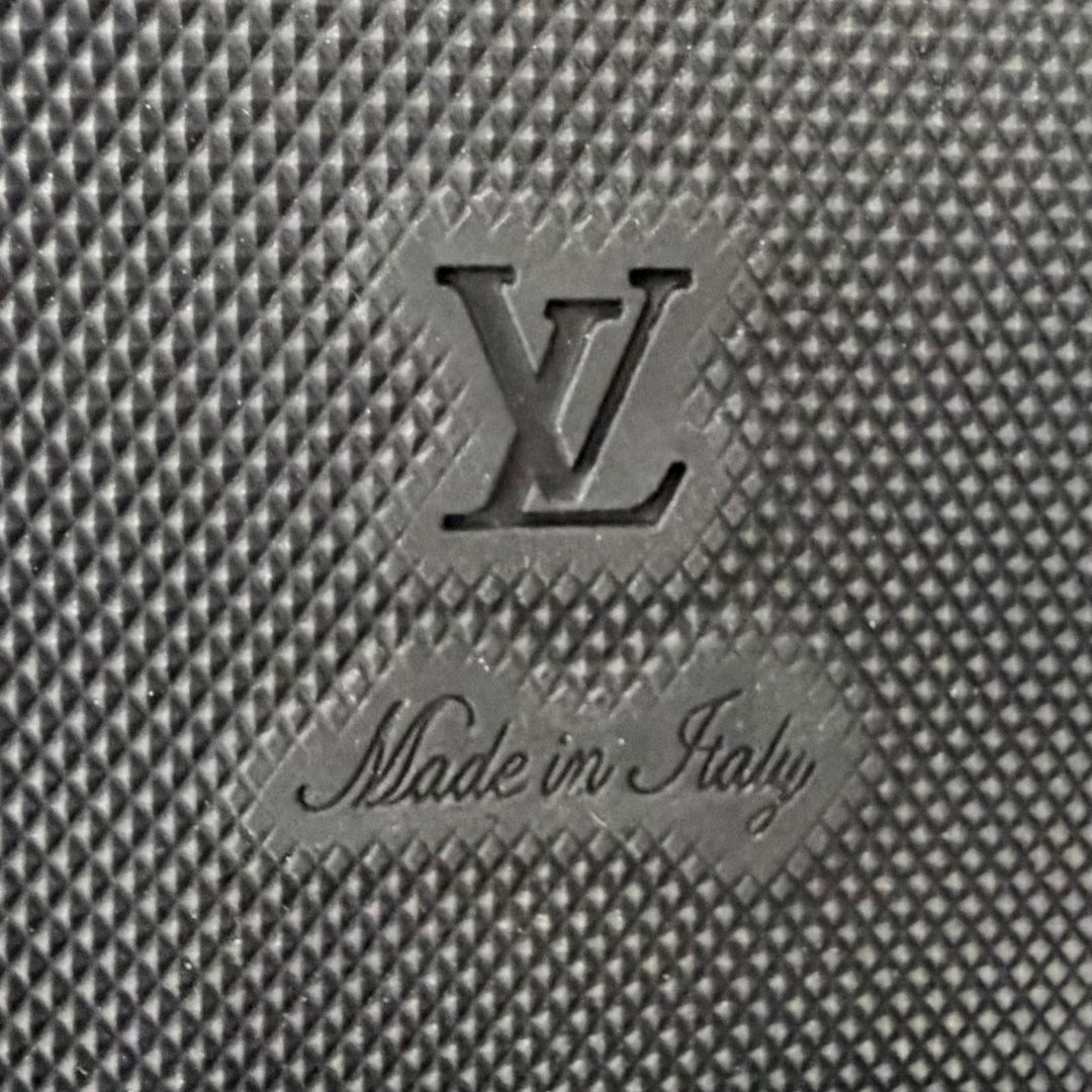 Great LOUIS VUITTON short boots LV Circle Logo Round Toe Flats black leather 37