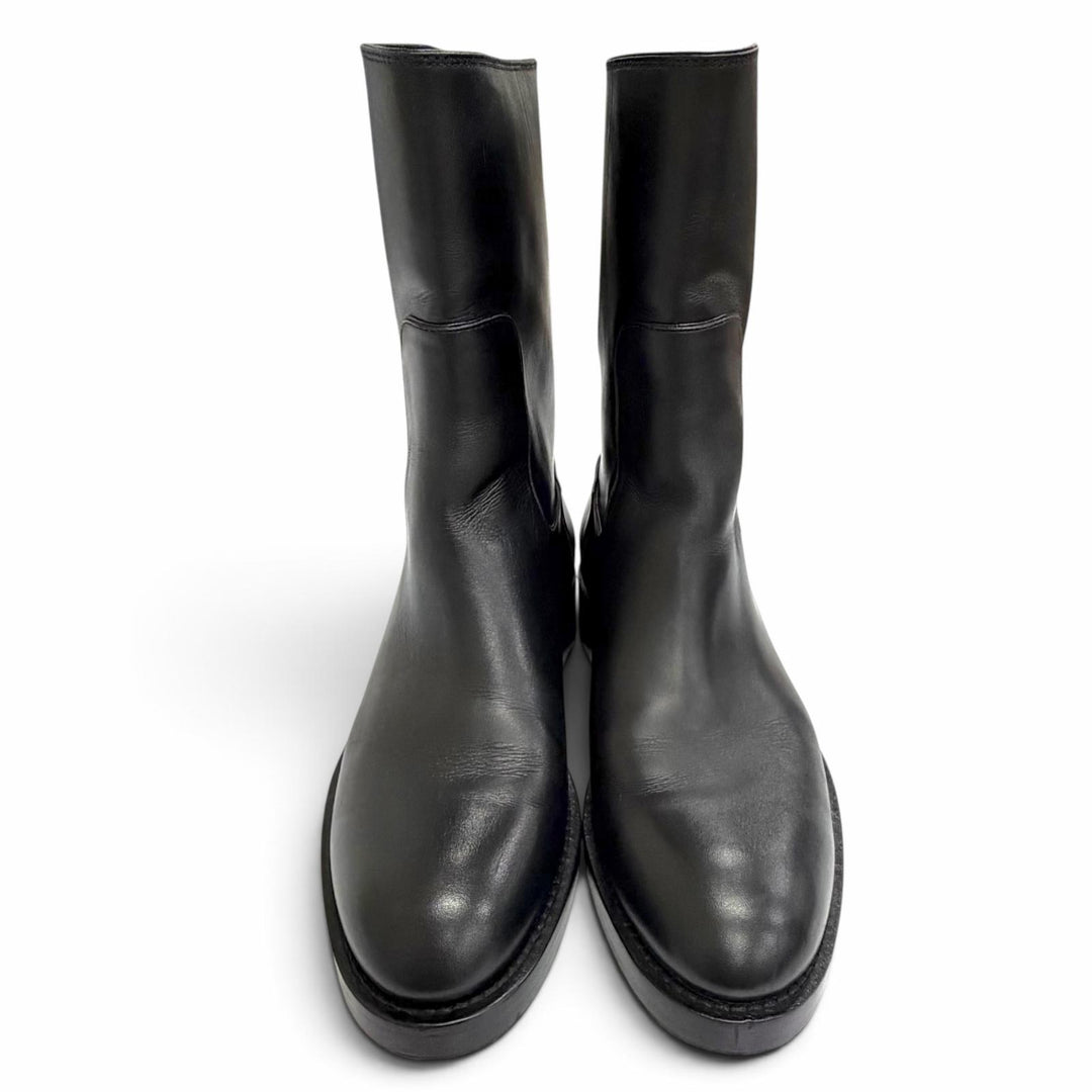 Great LOUIS VUITTON short boots LV Circle Logo Round Toe Flats black leather 37
