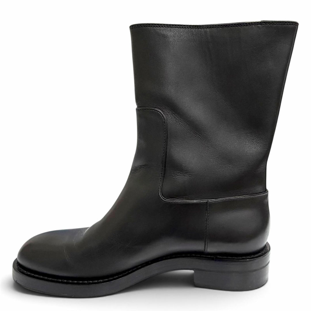 Great LOUIS VUITTON short boots LV Circle Logo Round Toe Flats black leather 37