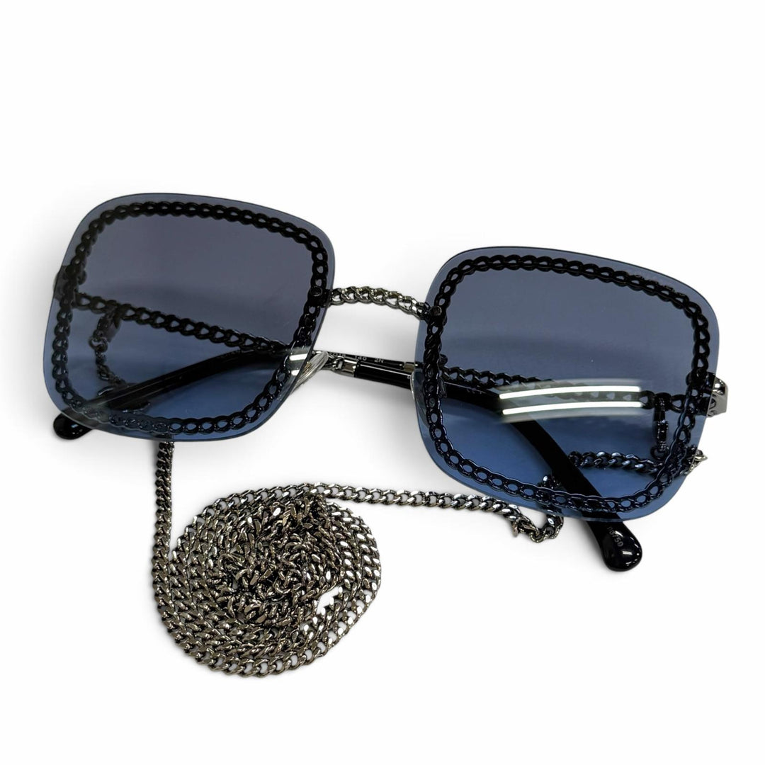 Great CHANEL sunglasses COCO Mark with Glass Chain Navy Women 4244