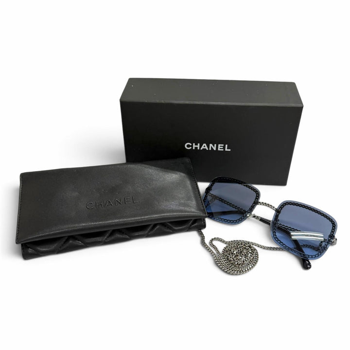 Great CHANEL sunglasses COCO Mark with Glass Chain Navy Women 4244