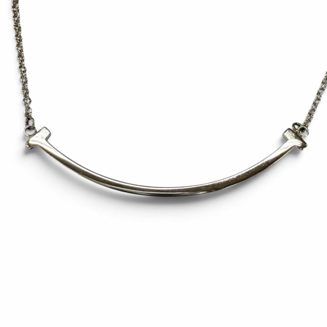 Great TIFFANY&Co. Necklace Smile Pendant Small T Smile Silver AG925 Women