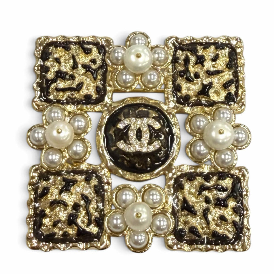 Excellent CHANEL Brooch COCO Mark Eco Pearl Rhinestone Square black Women L24S