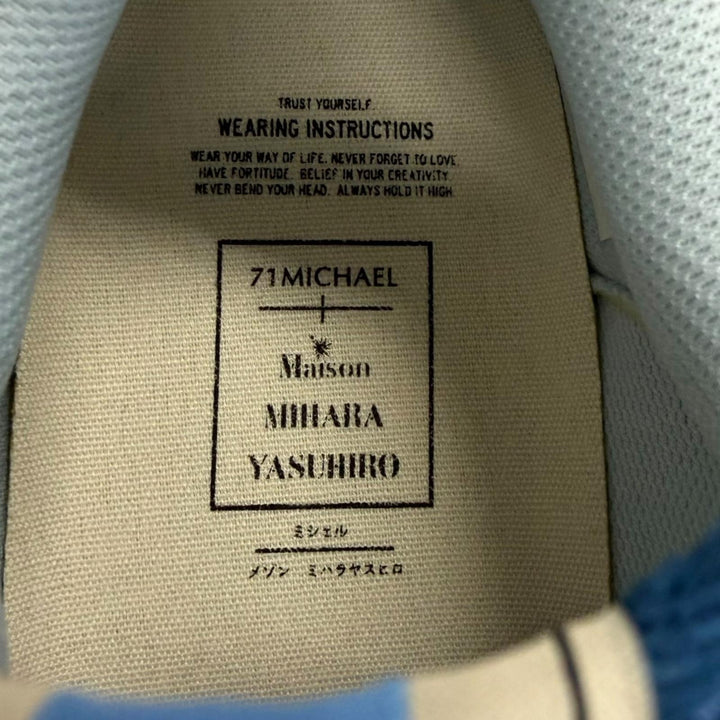 Pristine Maison MIHARA YASUHIRO 71 MICHAEL Low cut sneakers WAYNE with lips blue