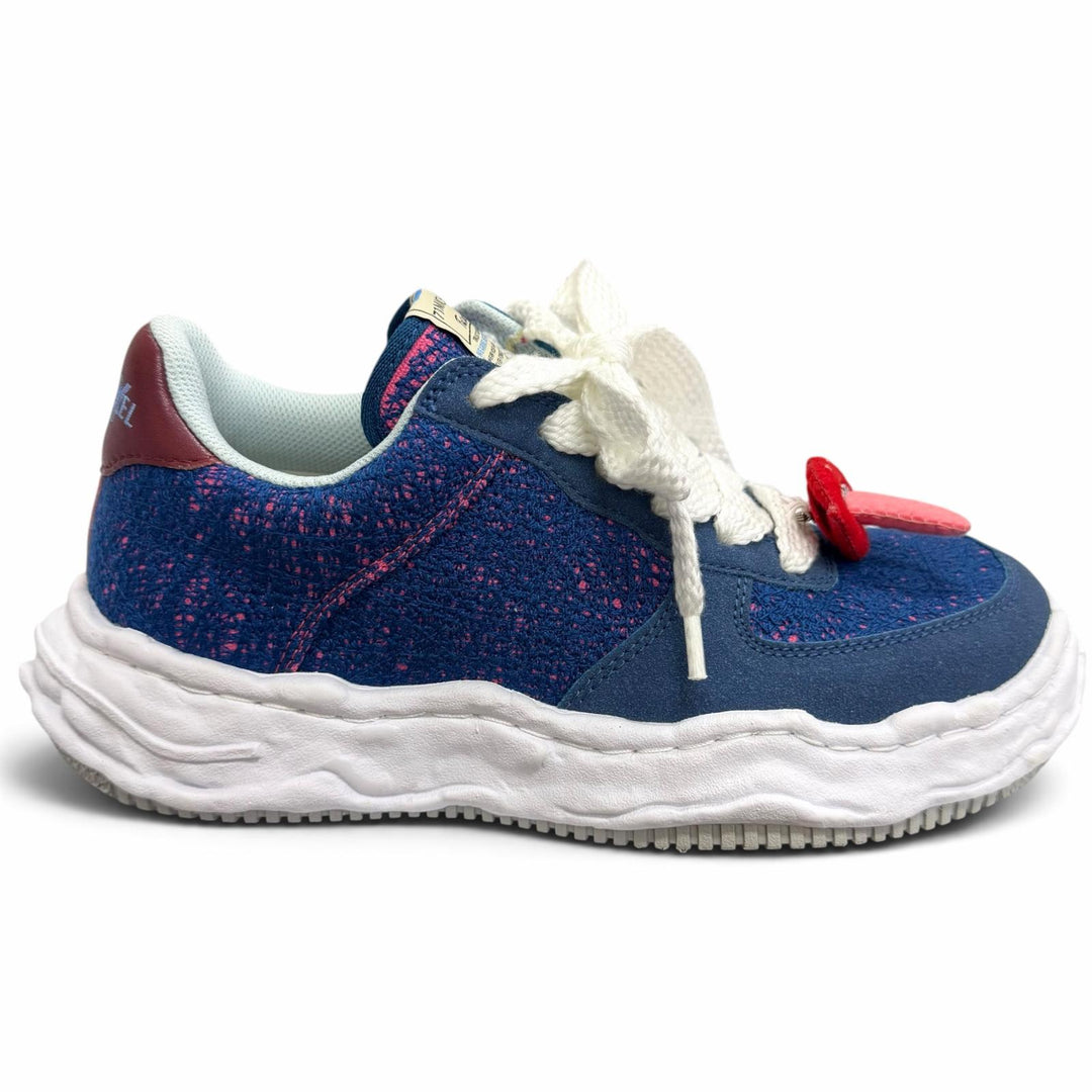 Pristine Maison MIHARA YASUHIRO 71 MICHAEL Low cut sneakers WAYNE with lips blue