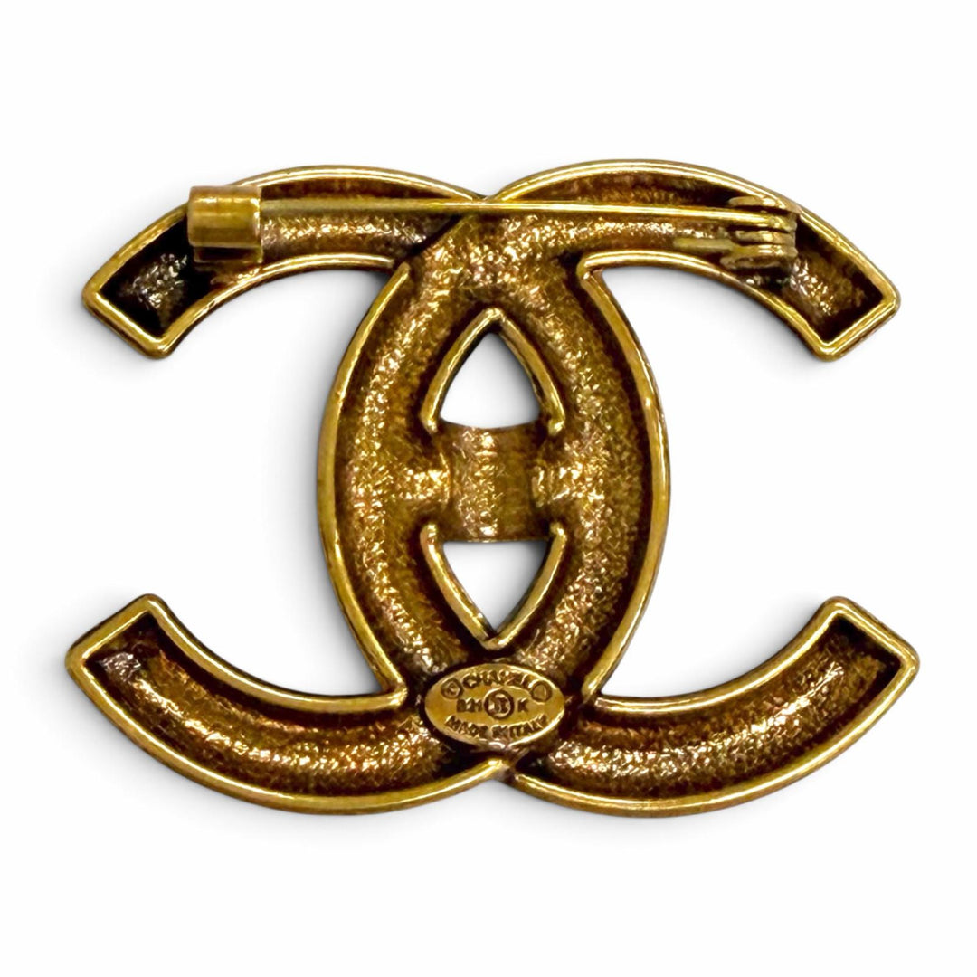 Great CHANEL Brooch COCO Mark Logo Turnlock Design gold Women B21K