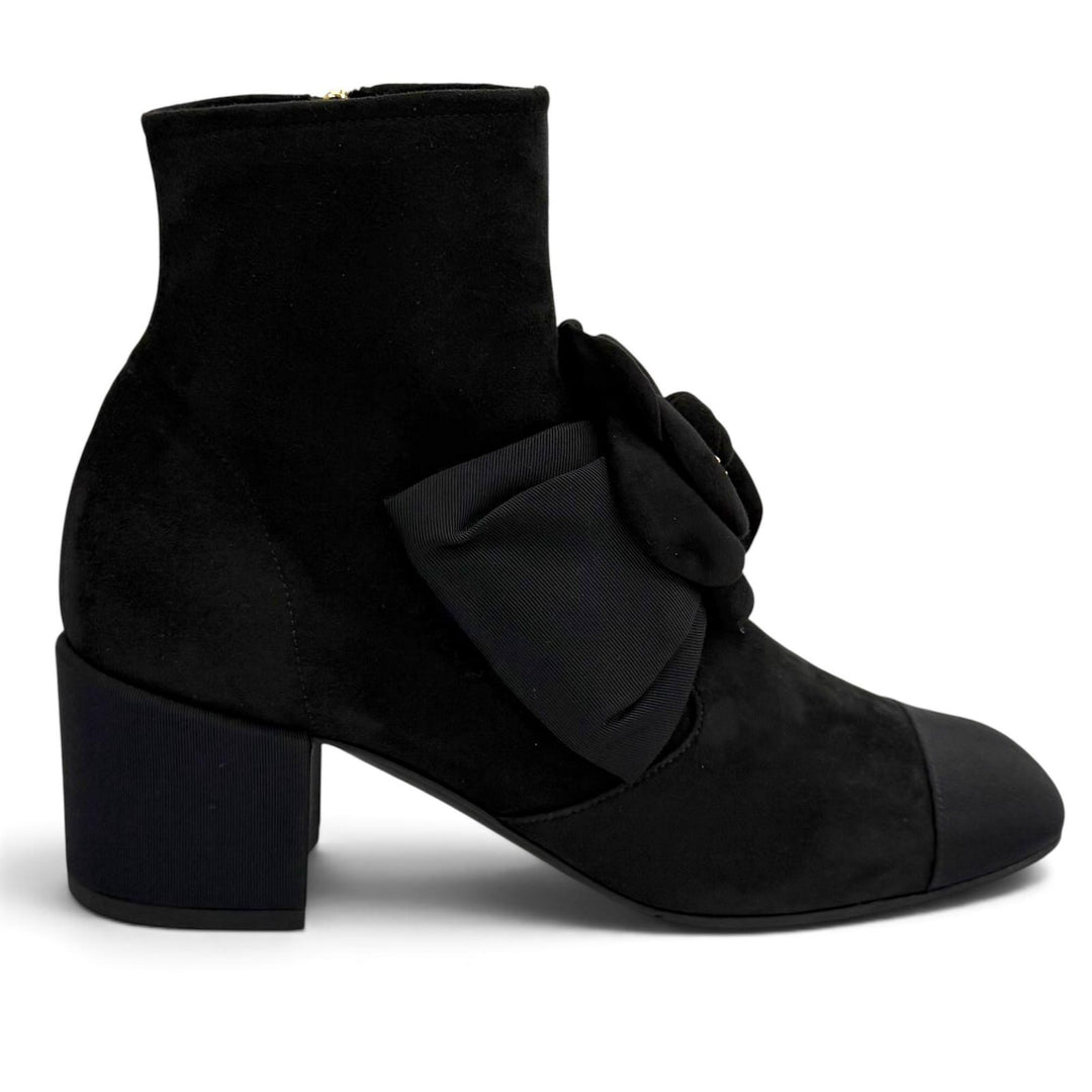 Excellent CHANEL short boots black Suede leather Women 37 G45310