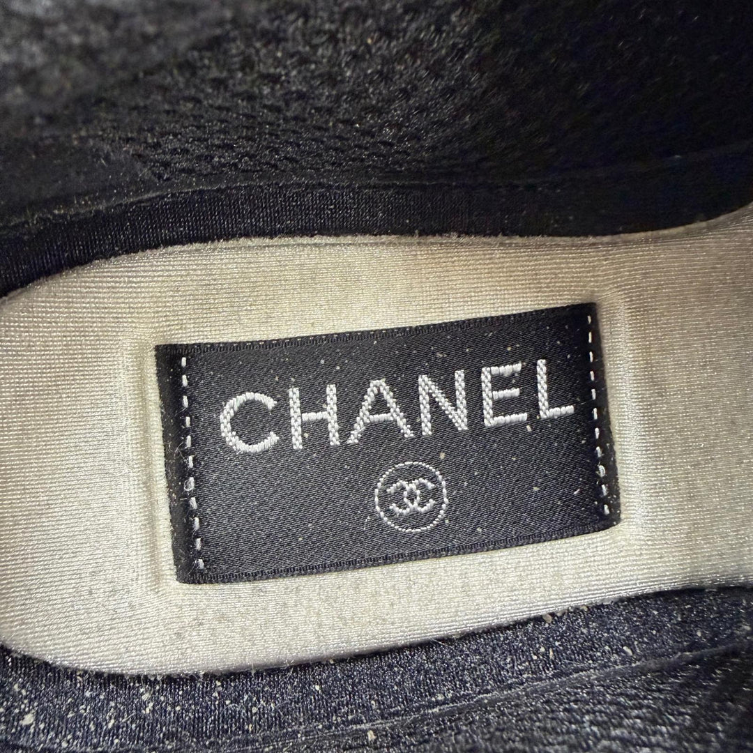 Great CHANEL Low cut sneakers COCO Mark Logo Lace-up beige Women 36 G37129