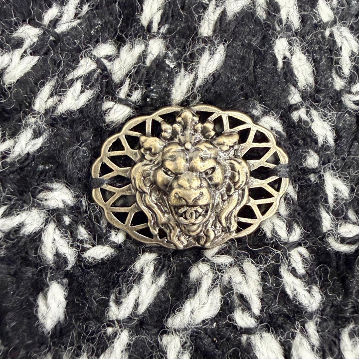Excellent CHANEL Long skirt COCO Mark Lion Metal Tweed black 36 P56743V30499