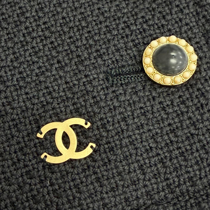 Very Good CHANEL COCO Mark Pearl Button 4-Pocket Tweed Jacket 44 02P P19669