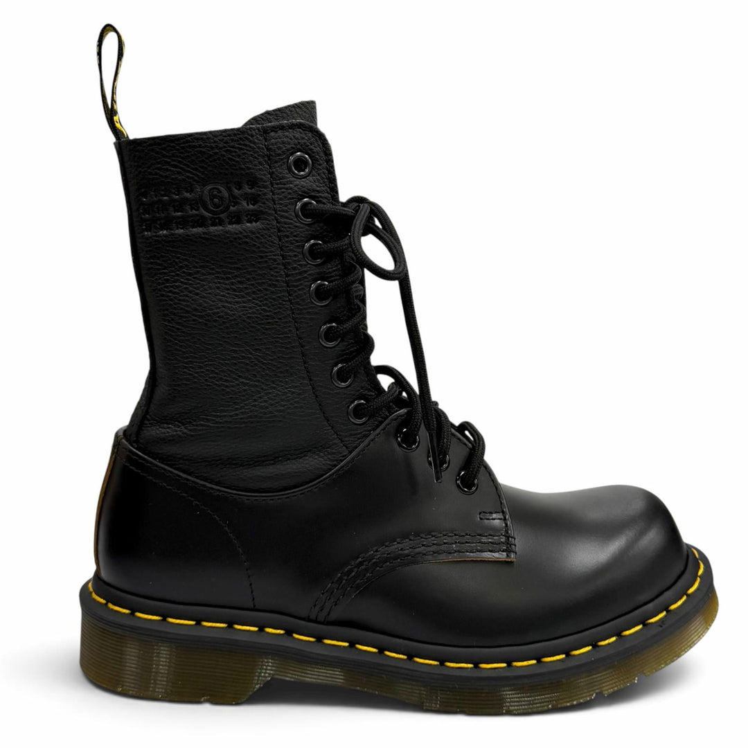Pristine Dr.Martens MM6 short boots 1490 TWIST black leather Women S66WU0126
