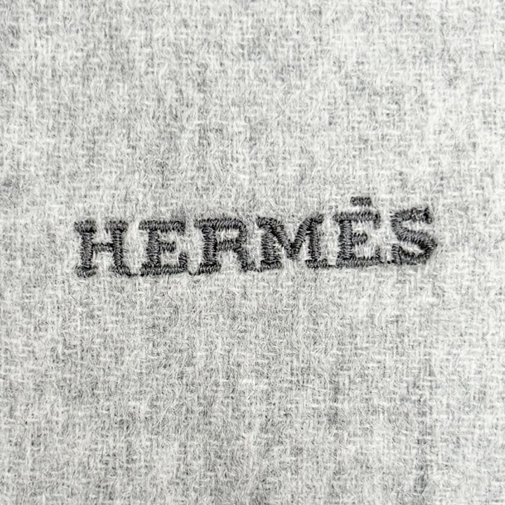 Pristine HERMES Scarf Recto Verso Logo embroidered fringe bicolor stole cashmere