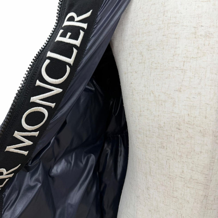 Very Good MONCLER down coat MONTCLA Logo patch and hood ZIP UP Navy Nylon mens 3
