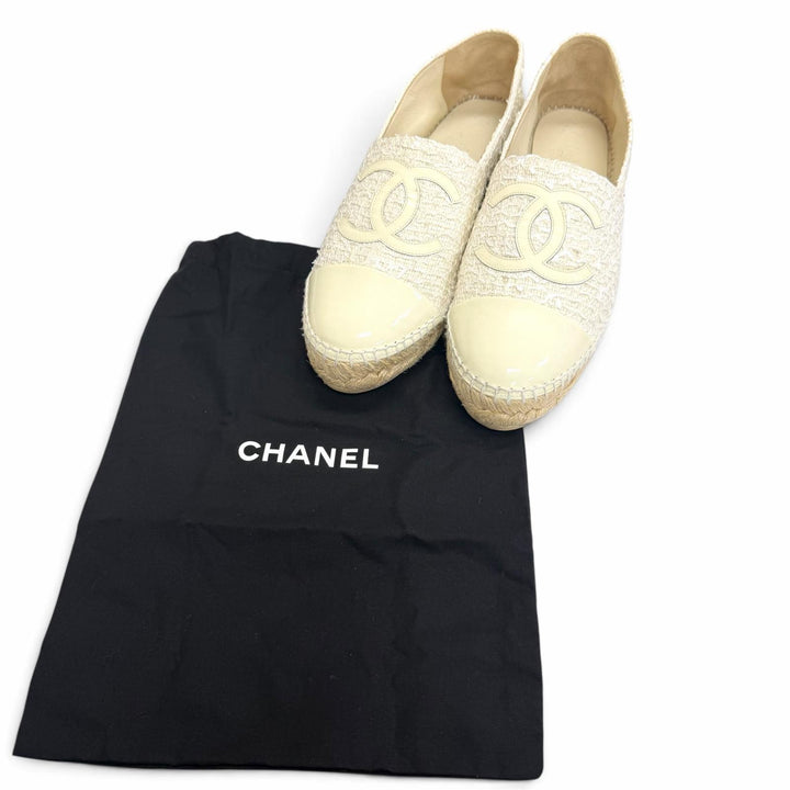 Great CHANEL Slip-on COCO Mark espadrilles Ivory mens 42 G29762