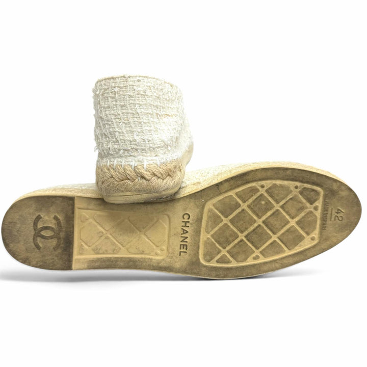 Great CHANEL Slip-on COCO Mark espadrilles Ivory mens 42 G29762