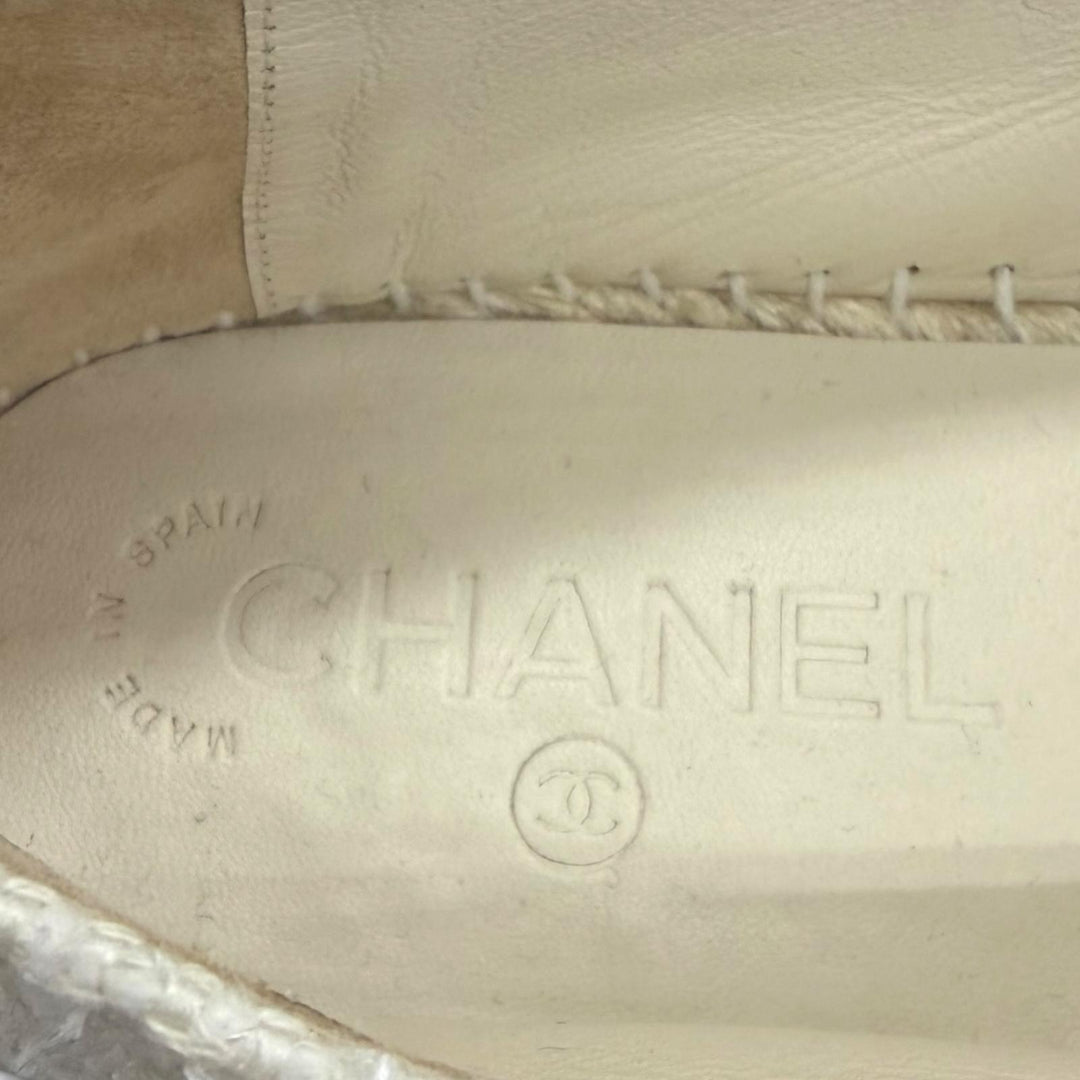Great CHANEL Slip-on COCO Mark espadrilles Ivory mens 42 G29762
