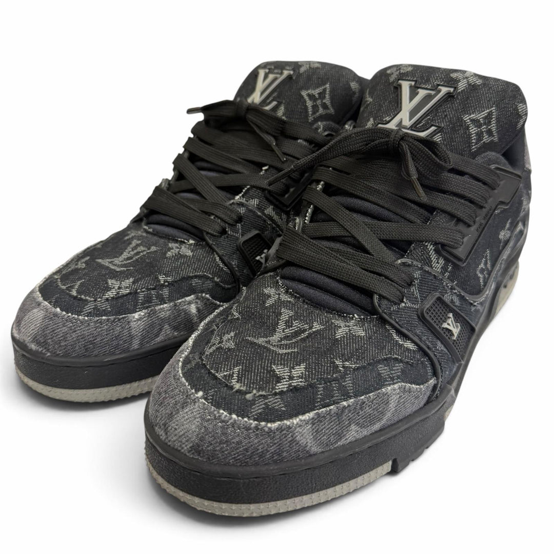 Great LOUIS VUITTON Low cut sneakers LV Trainer Line black Monogram