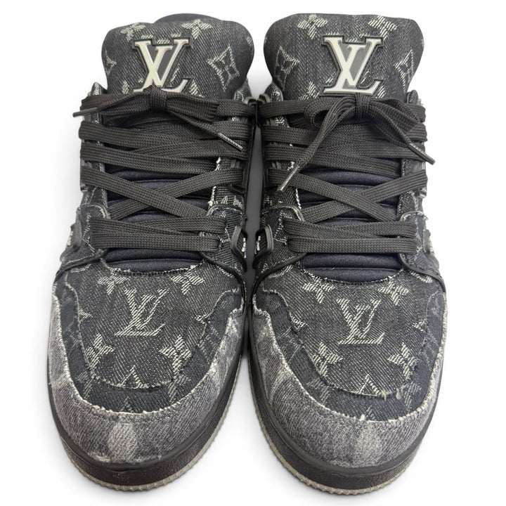 Great LOUIS VUITTON Low cut sneakers LV Trainer Line black Monogram