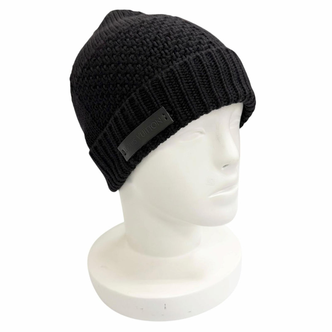Great LOUIS VUITTON Knit cap Logo leather patch Damier knit hat black 402775