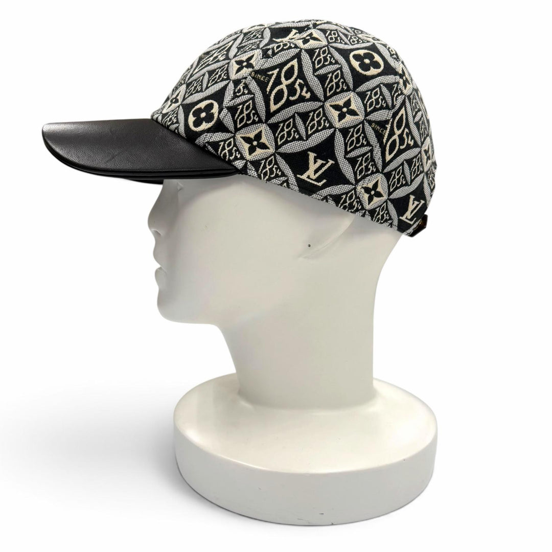 Great LOUIS VUITTON cap Monogram Flower 1854 Lambskin leather hat Black M MP2900