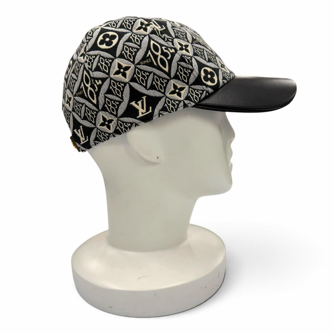 Great LOUIS VUITTON cap Monogram Flower 1854 Lambskin leather hat Black M MP2900