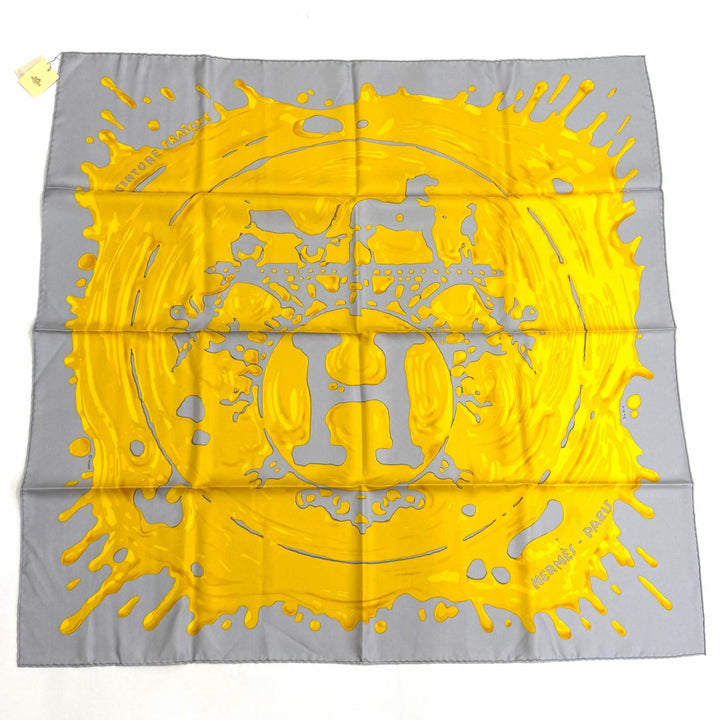Pristine HERMES scarf Freshly painted silk Women