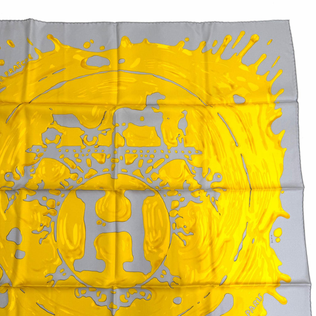 Pristine HERMES scarf Freshly painted silk Women