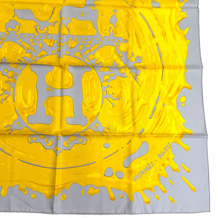 Pristine HERMES scarf Freshly painted silk Women