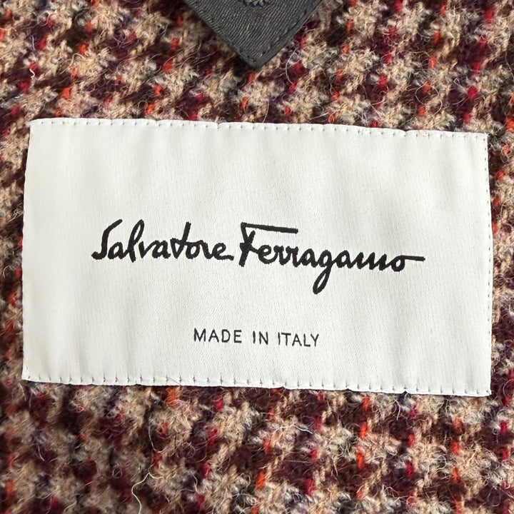 Excellent Salvatore Ferragamo Chester coat Houndstooth logo button