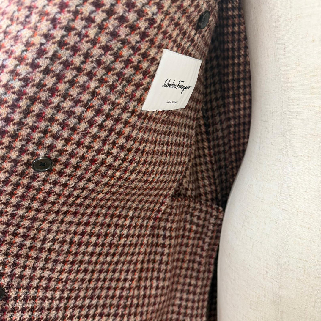 Excellent Salvatore Ferragamo Chester coat Houndstooth logo button
