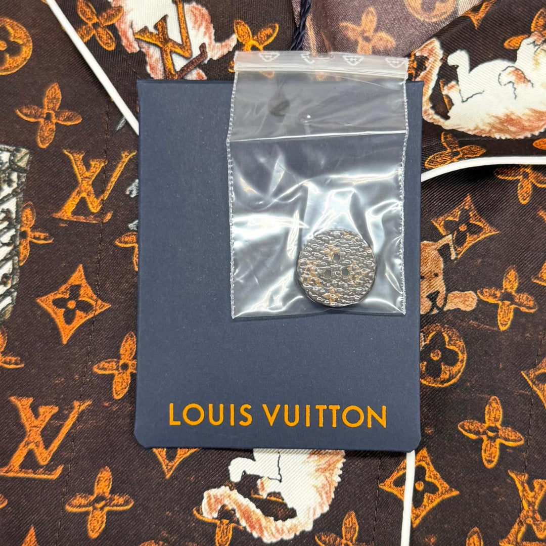 Pristine LOUIS VUITTON Long sleeve shirt Monogram Button Catgram Brown silk 36