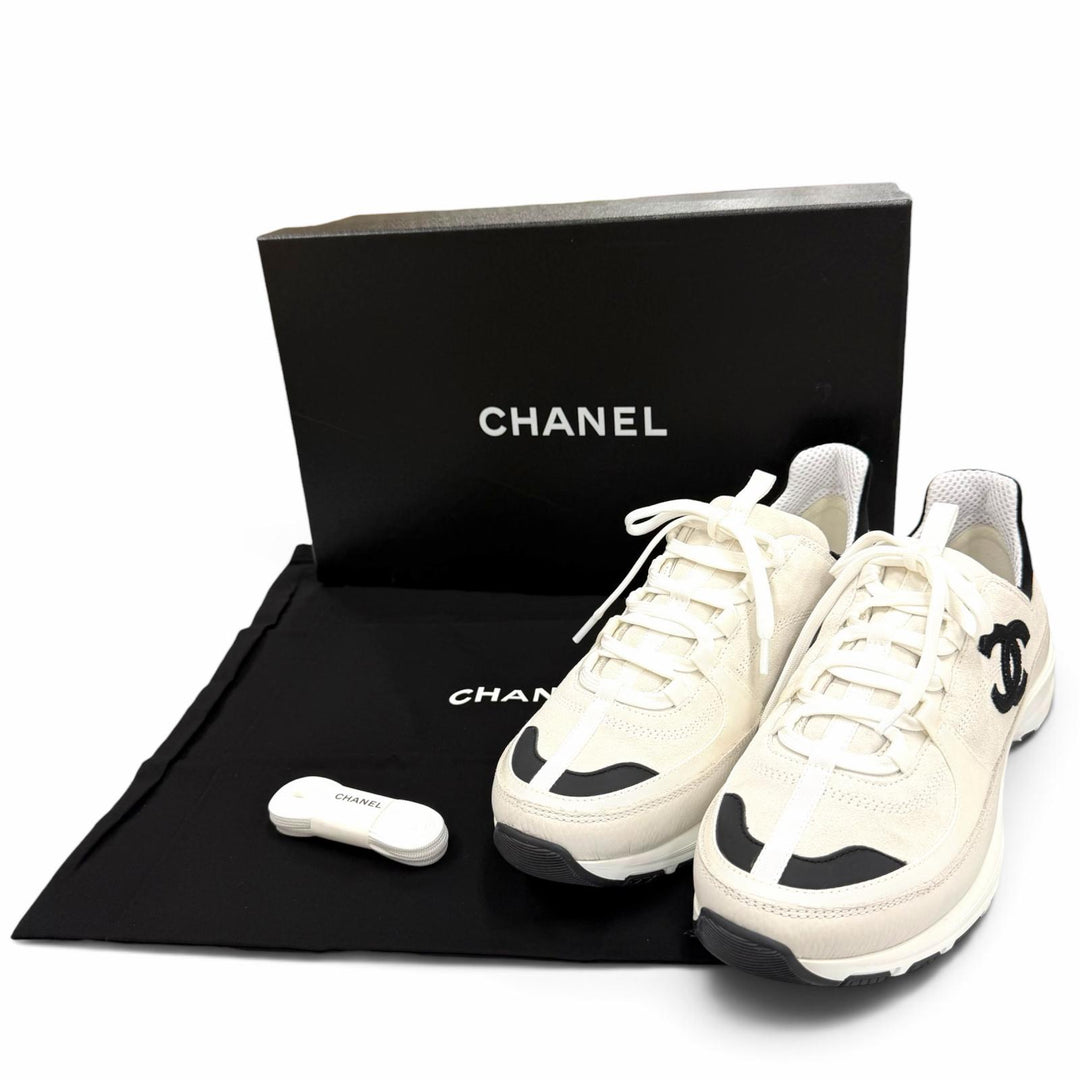 Pristine CHANEL sneakers COCO Mark white Suede leather mens 43 G47011