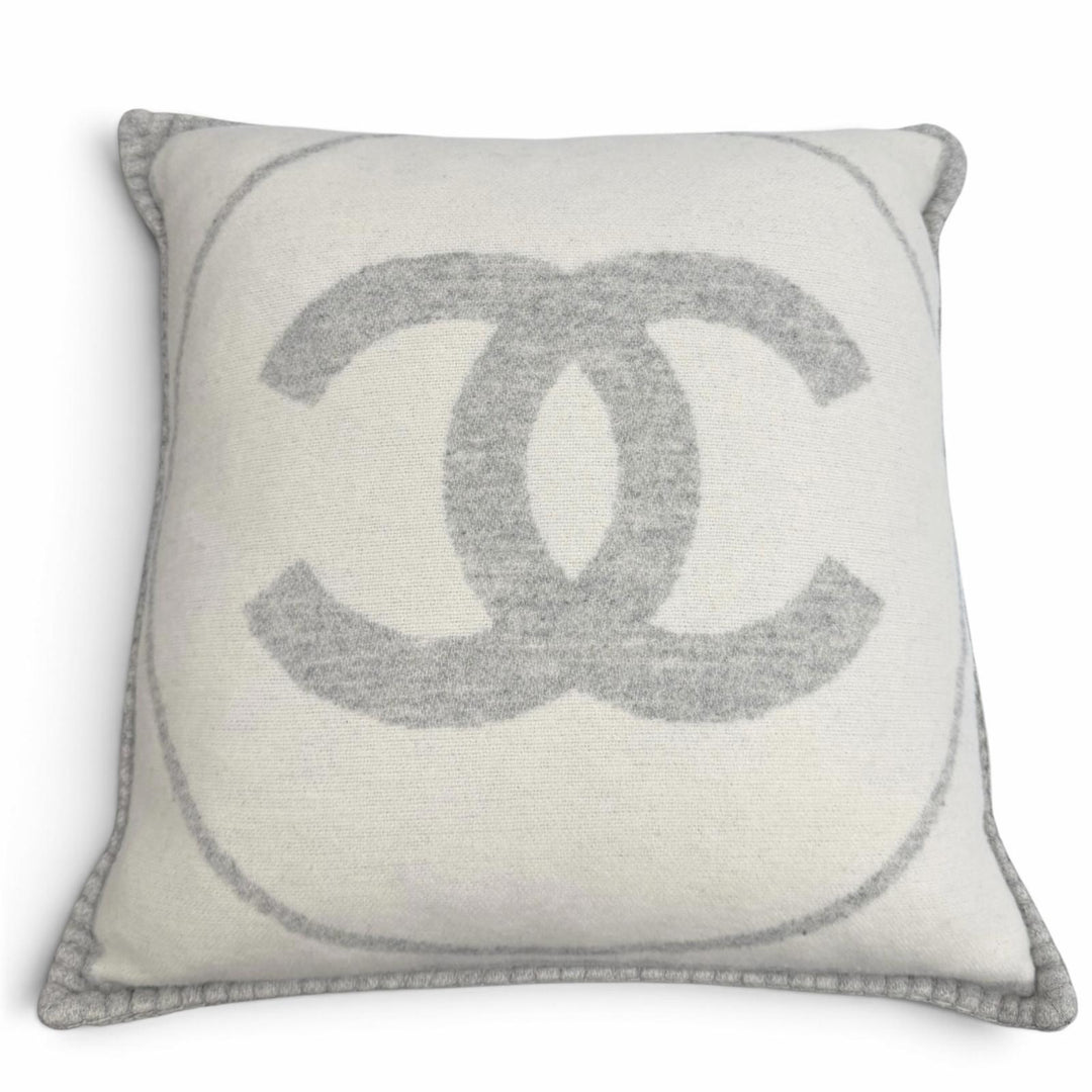 Excellent CHANEL cushion COCO Mark Wool off white wool Women 18V